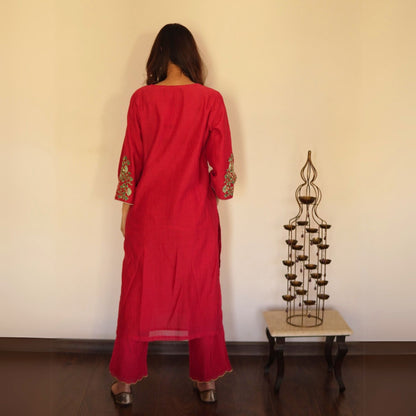 Red chanderi hand embroidered kurta set with organza dupatta