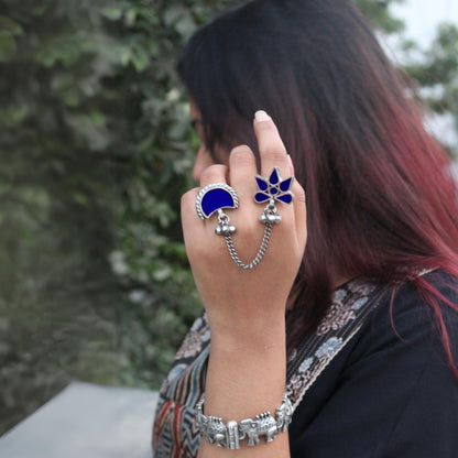 Blue connector rings