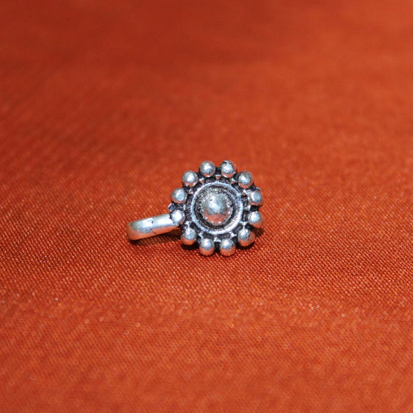 Silva Sutra floral nose pin