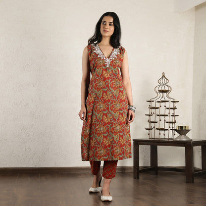 Red Floral embroidered kurta