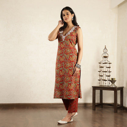 Red Floral embroidered kurta