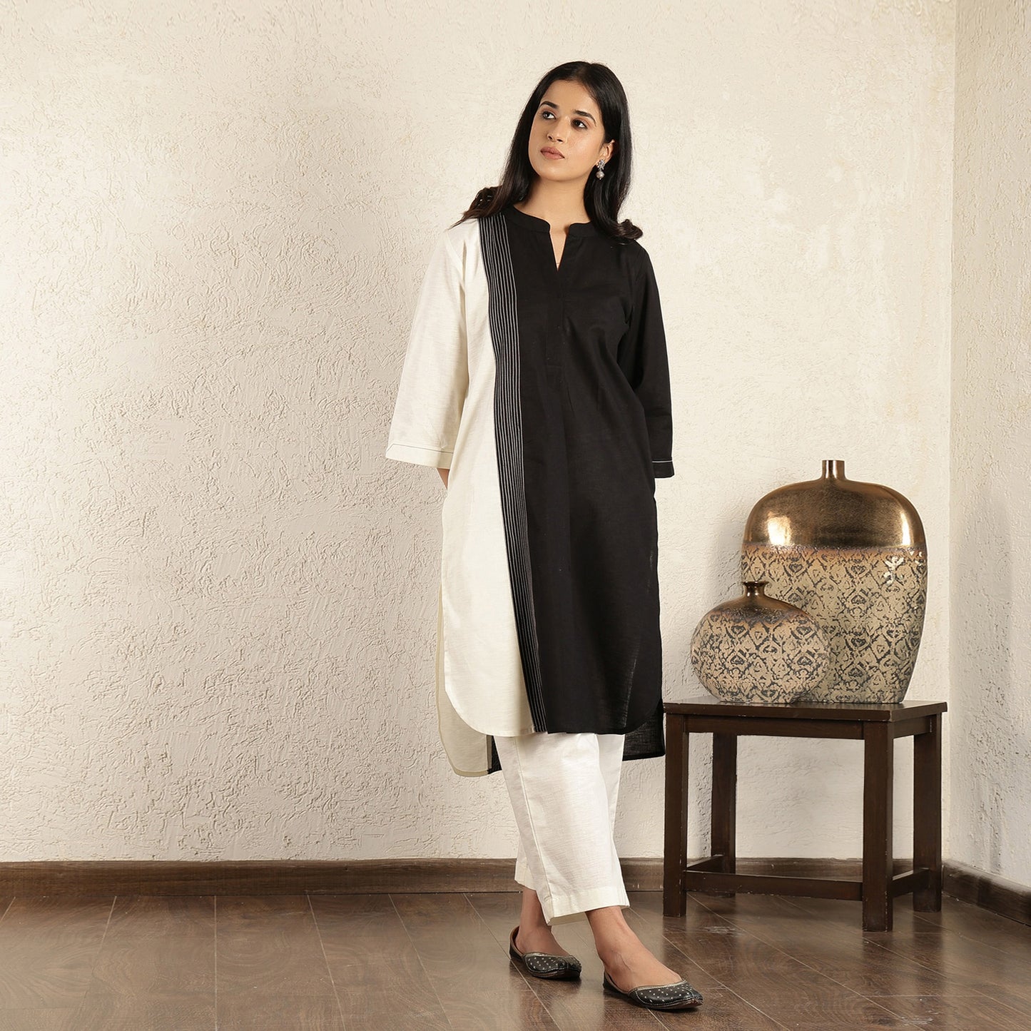 Black & white doriwork kurta