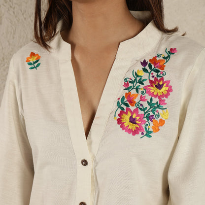 Off white Floral embroidered kurta