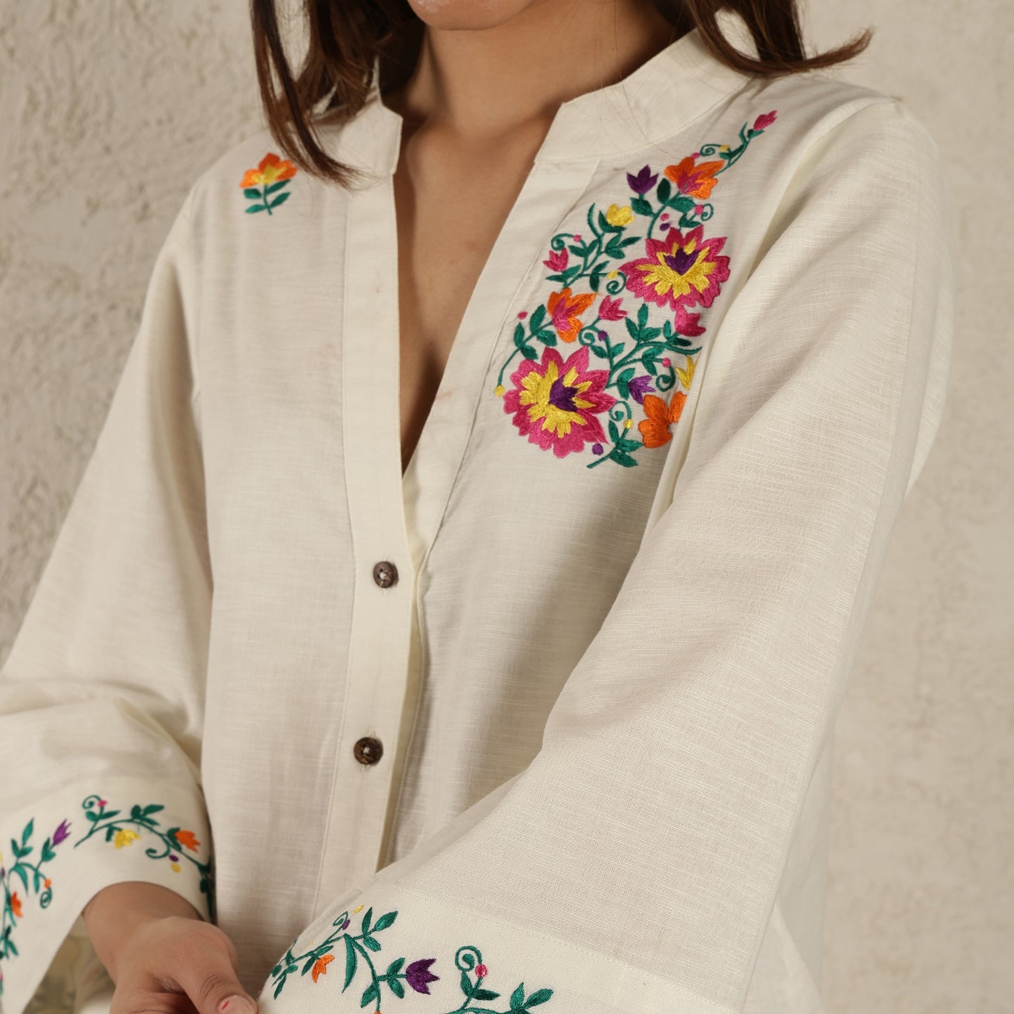 Off white Floral embroidered kurta