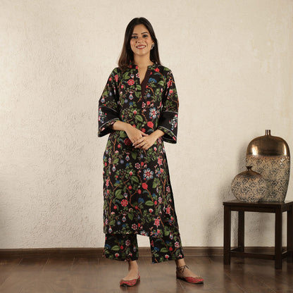 Black Kurta with embroidered Sleeves