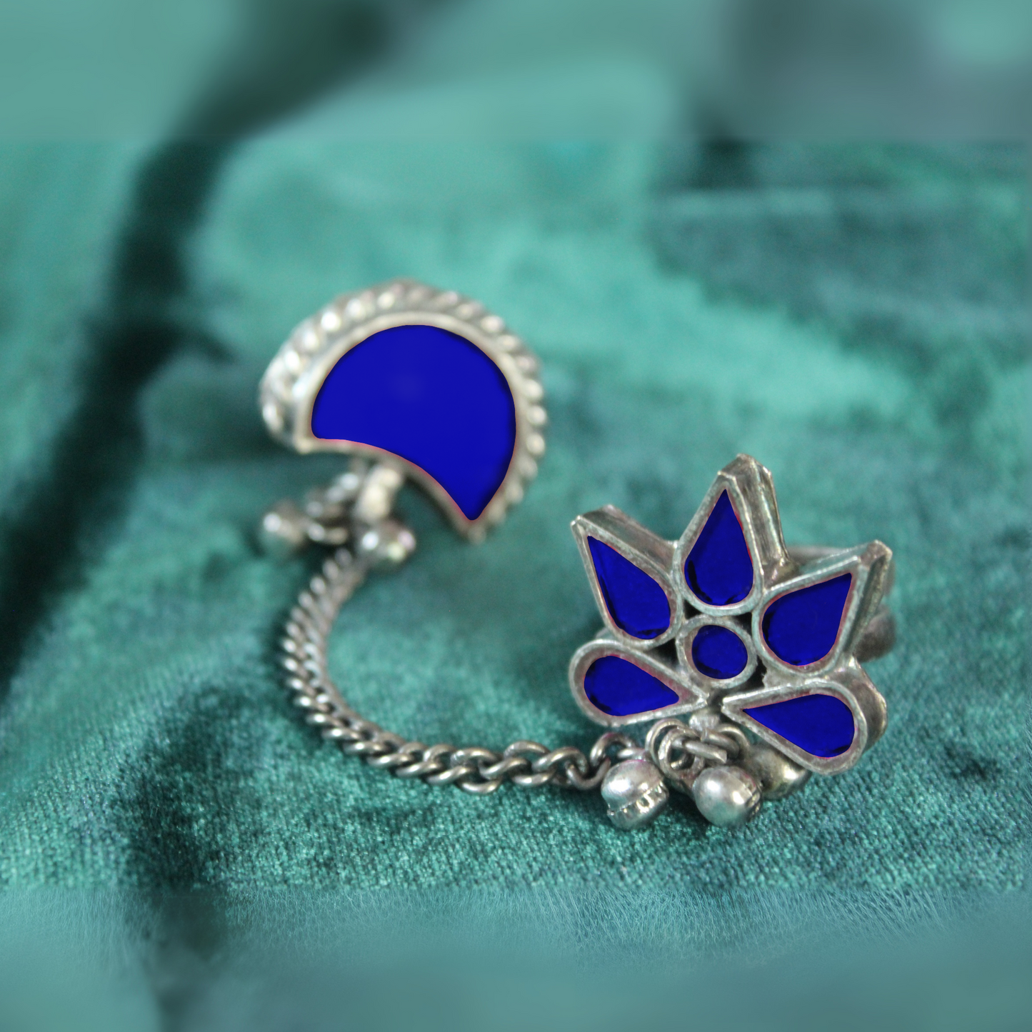 Blue connector rings