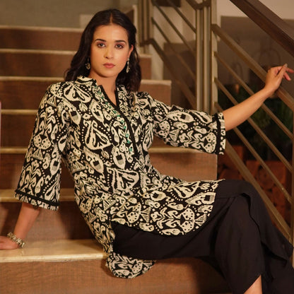 Black ikat printed kurta with overlapped pants
