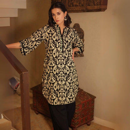 Black ikat printed kurta with overlapped pants