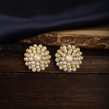White Daisy Bloom Studs