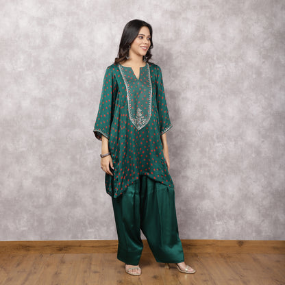 Green Bandhani kurta with Hand Embroidered Yoke