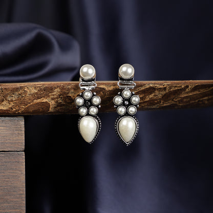 Luna Pearl Drop Earrings