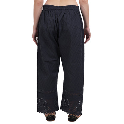 Cotton ankle pants in cutwork fabric