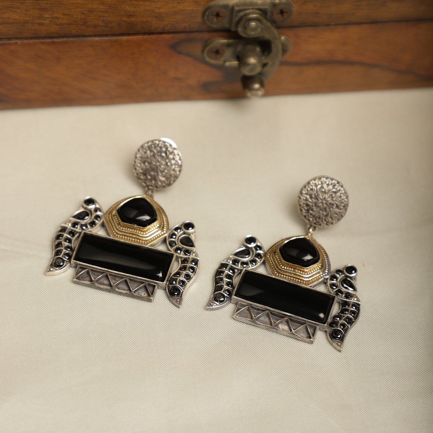 Antique Dual-Tone Onyx Drops