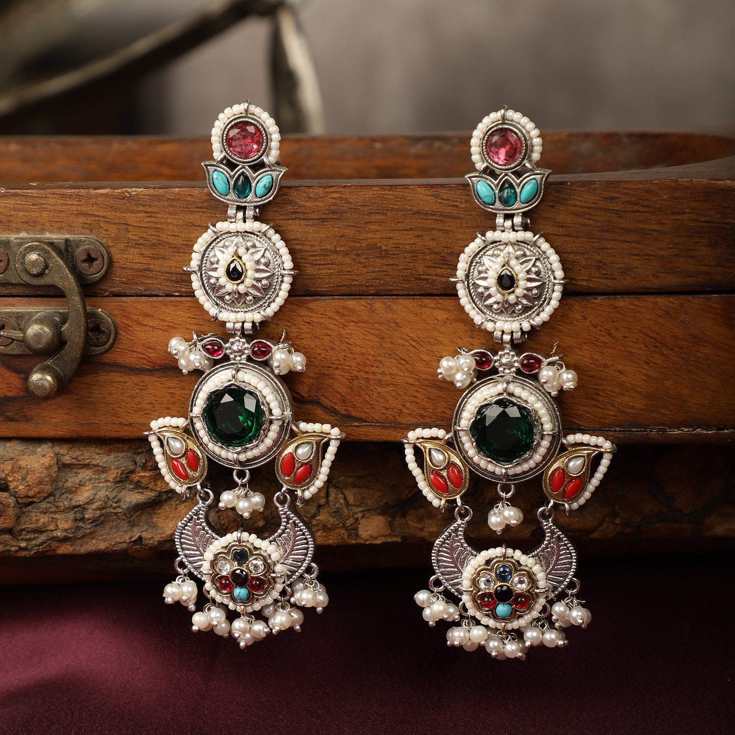 Oxidized Pearl-Trimmed Pendant