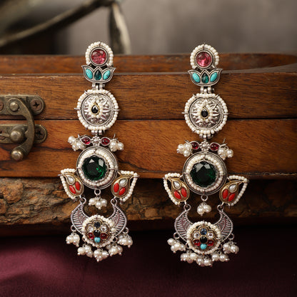 Oxidized Pearl-Trimmed Pendant