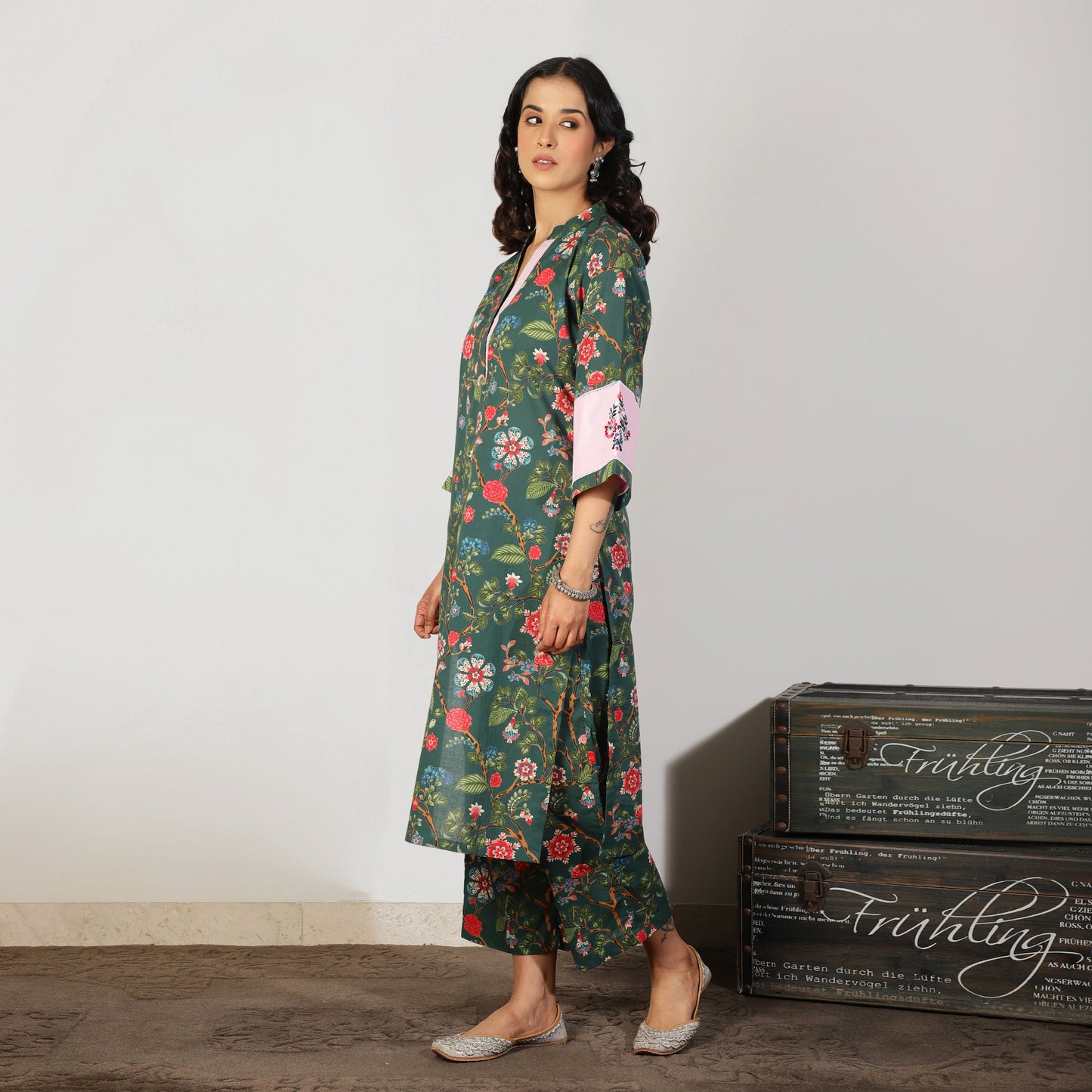 Green Cotton Floral Kurta with colorblocked sleeve