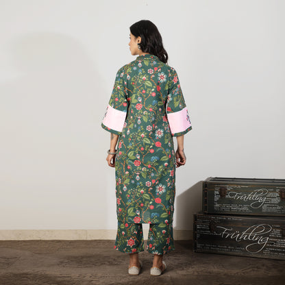 Green Cotton Floral Kurta with colorblocked sleeve