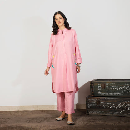 Pink Kurta Set with Embroidered pockets