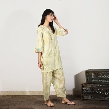 Green floral Kurta with Applique embroidery