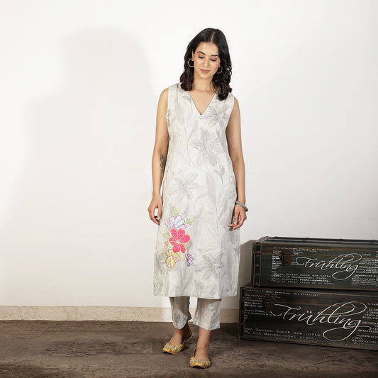 Grey floral kurta with colourful Applique embroidery