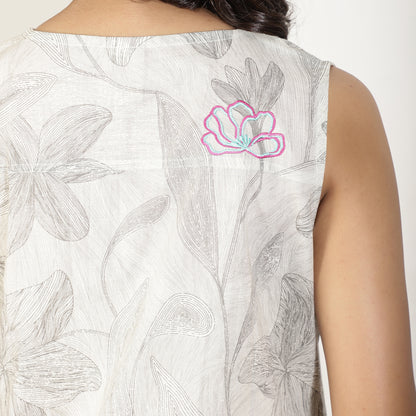 Grey floral kurta with colourful Applique embroidery