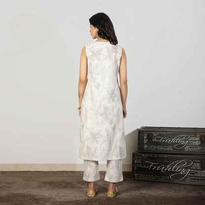Grey floral kurta with colourful Applique embroidery