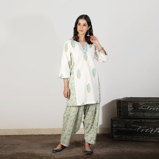 Blue Mughal printed Kurta set with Salwar and mirrorwork