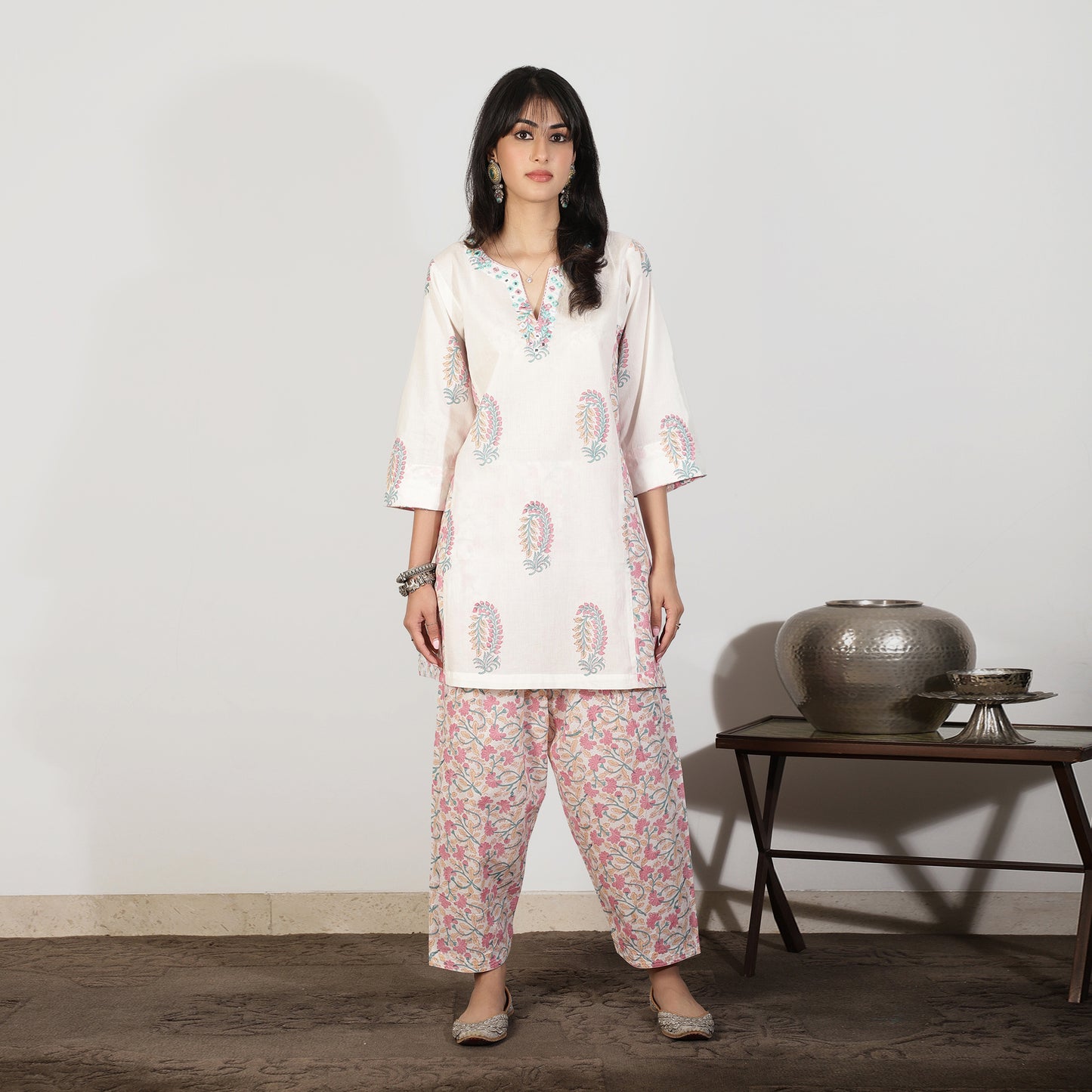 Pink Mughal printed kurta set with salwar and mirrorwork - Spring Soul