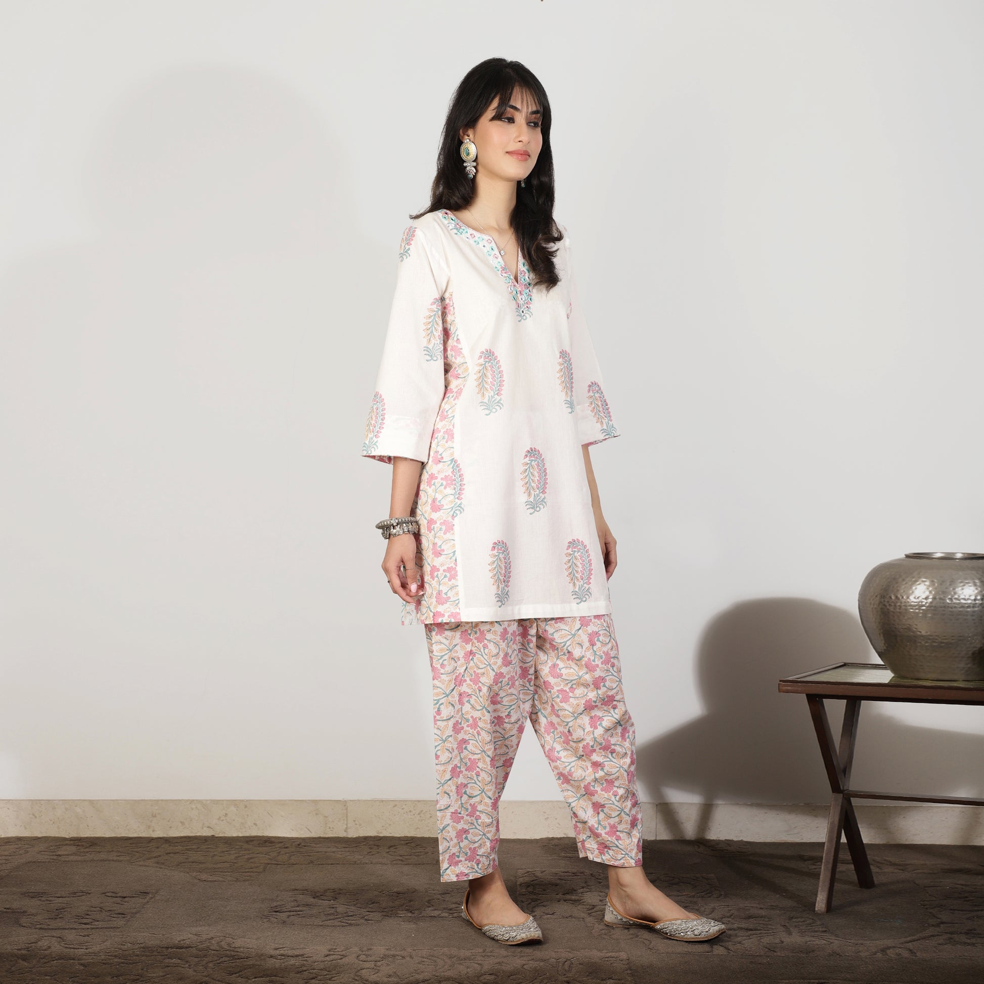 Pink Mughal printed kurta set with salwar and mirrorwork - Spring Soul