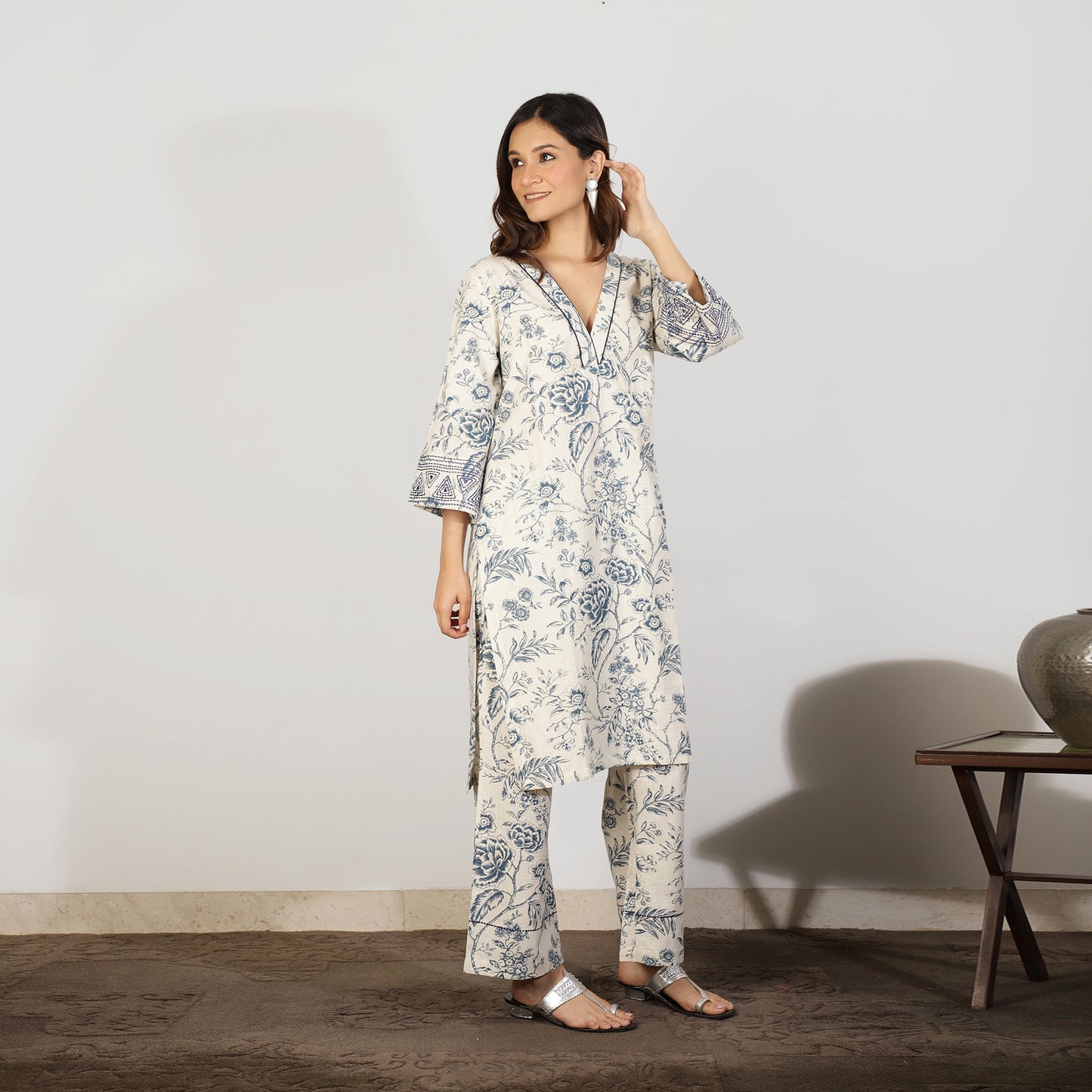 Blue floral cotton flax kurta - Spring Soul