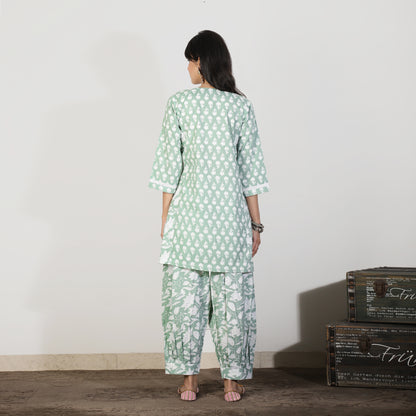 Green Cotton kurta with Lacework