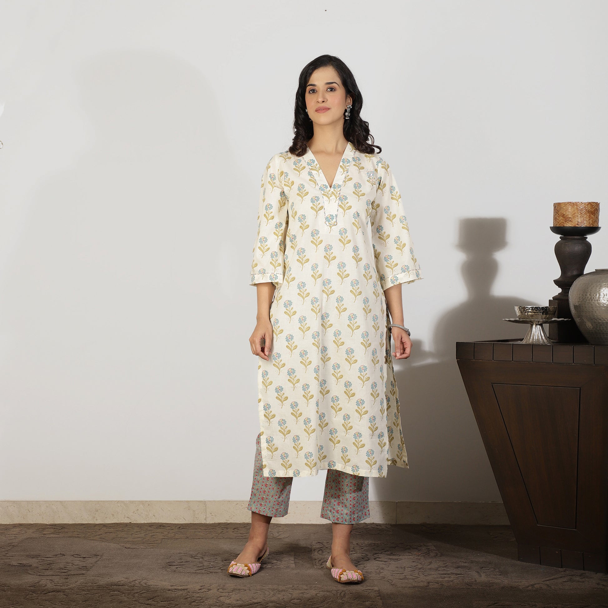 Cream kurta with sequin details - Spring Soul