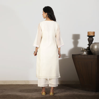 Off-white A-line kali Kurta set with Threadwork Embroidery