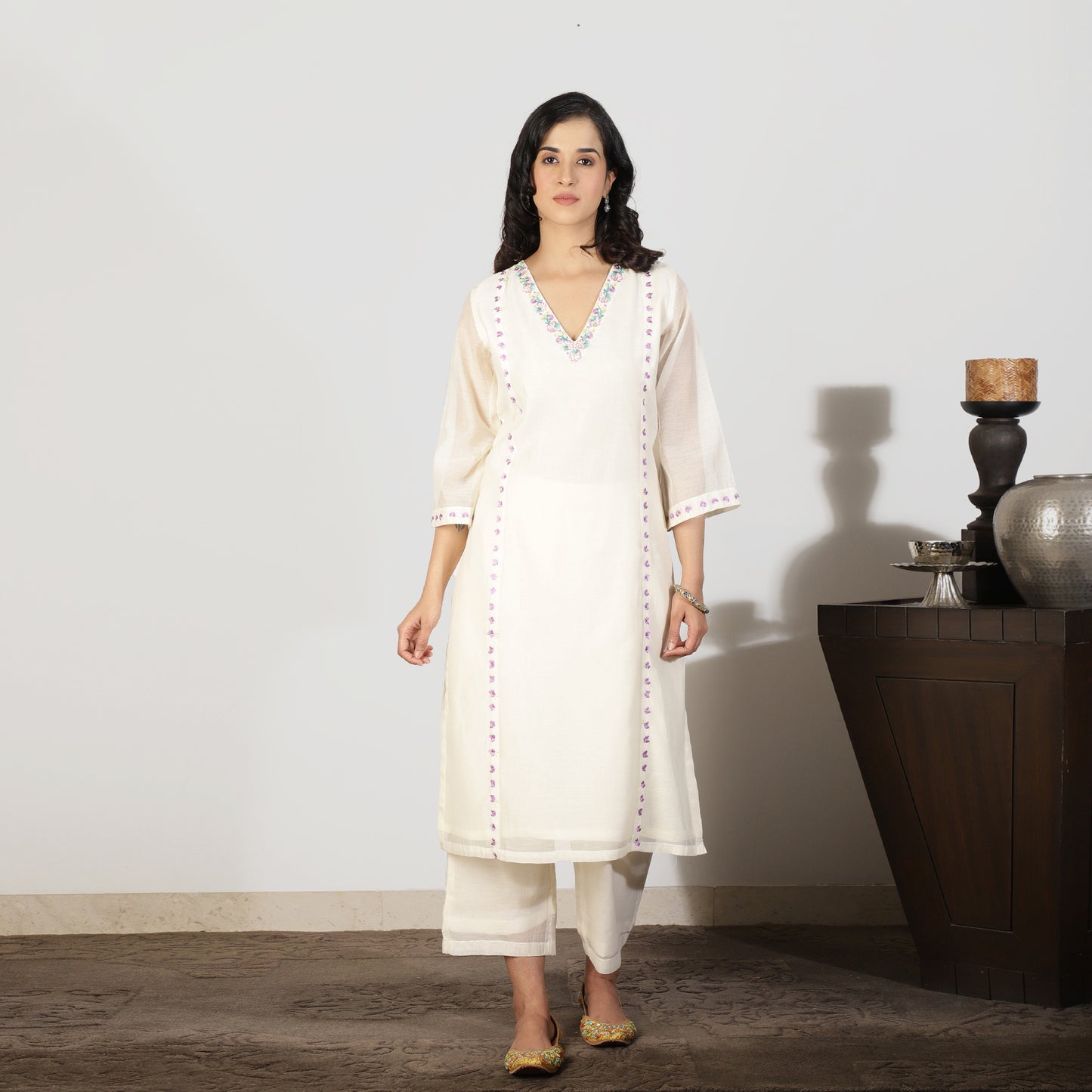 Off-white chanderi kurta with threadwork - Spring Soul
