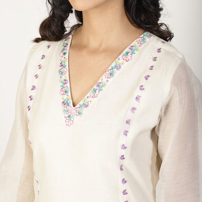 Off-white A-line kali Kurta set with Threadwork Embroidery
