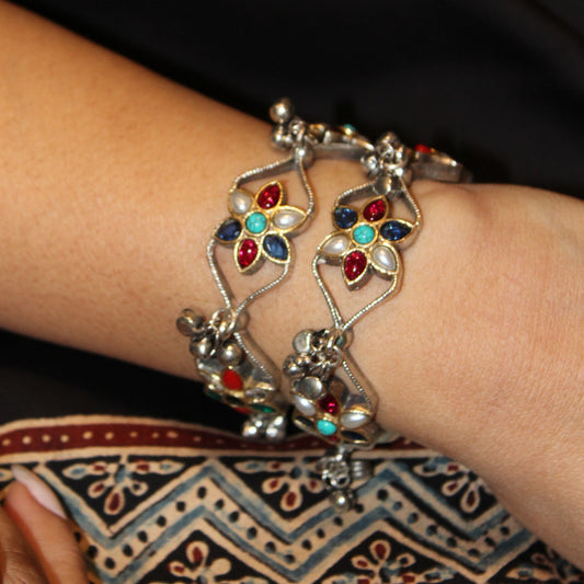 Floral Ghunghroo Bangle