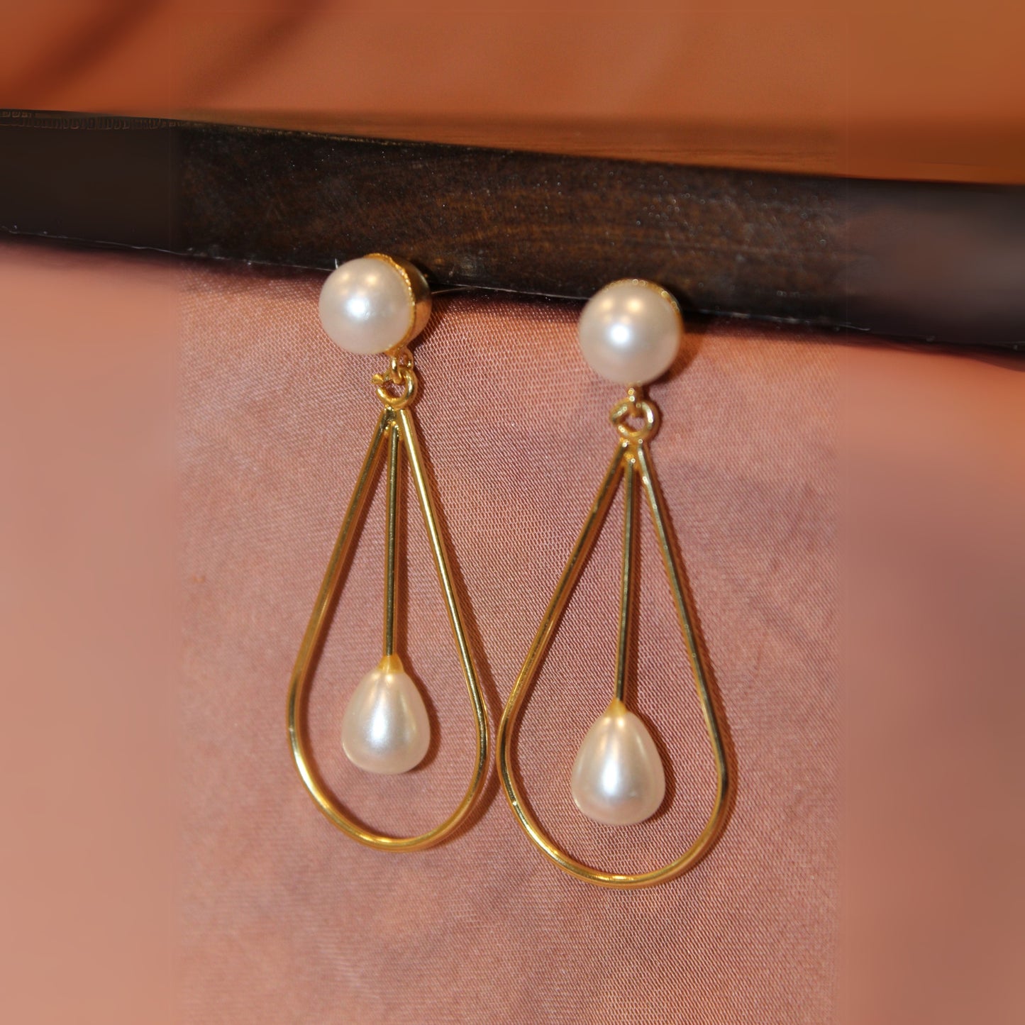 Luminous Pearl Drops