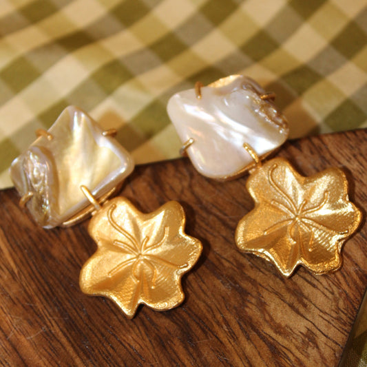 Golden leaf pearl earrings