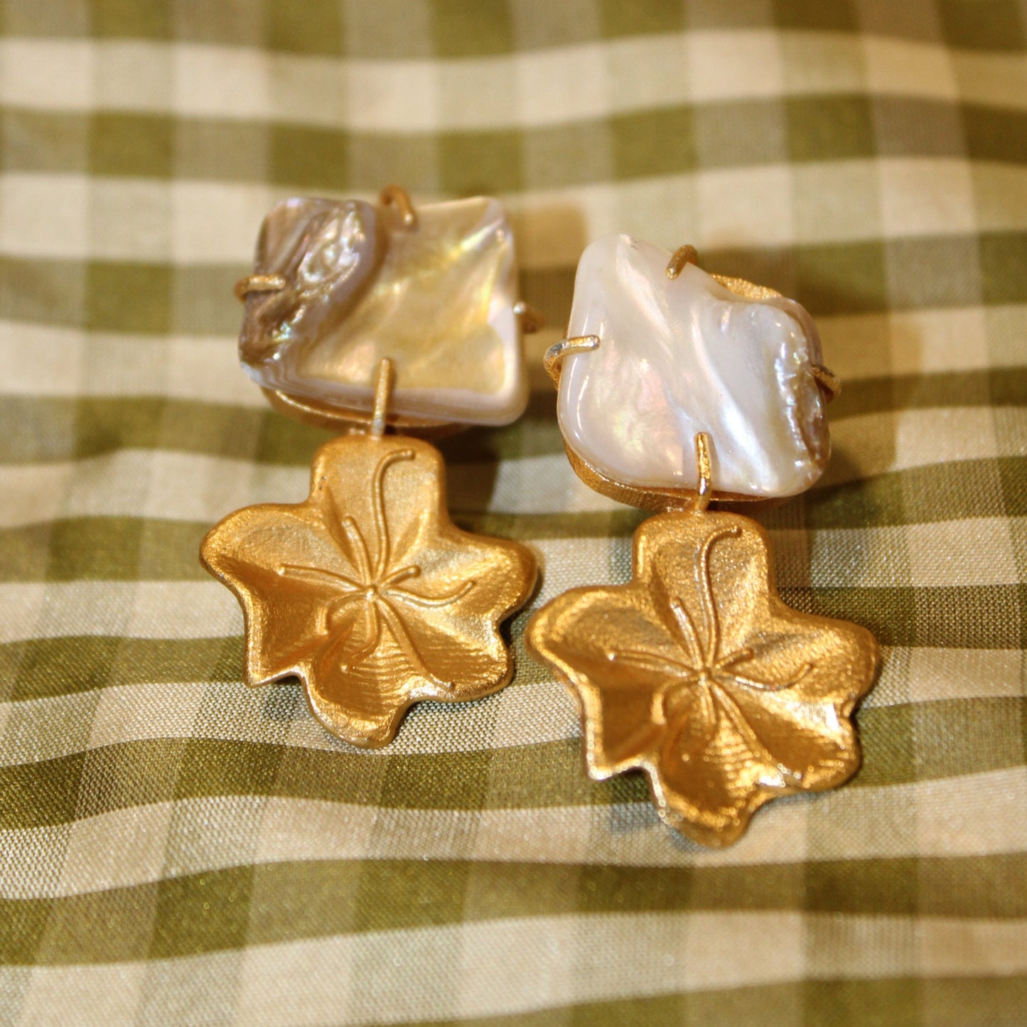 Golden leaf pearl earrings