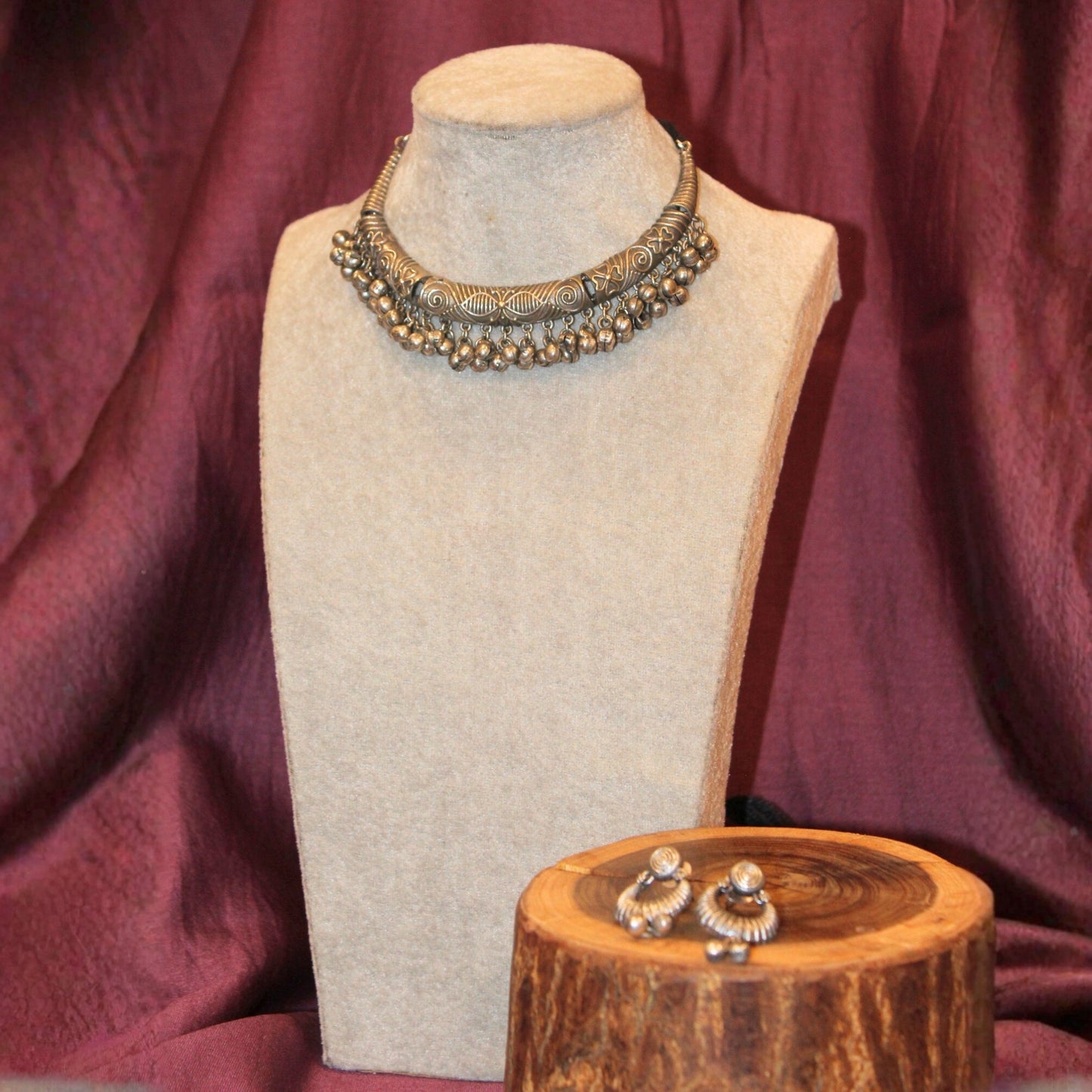 Hasli Necklace Set