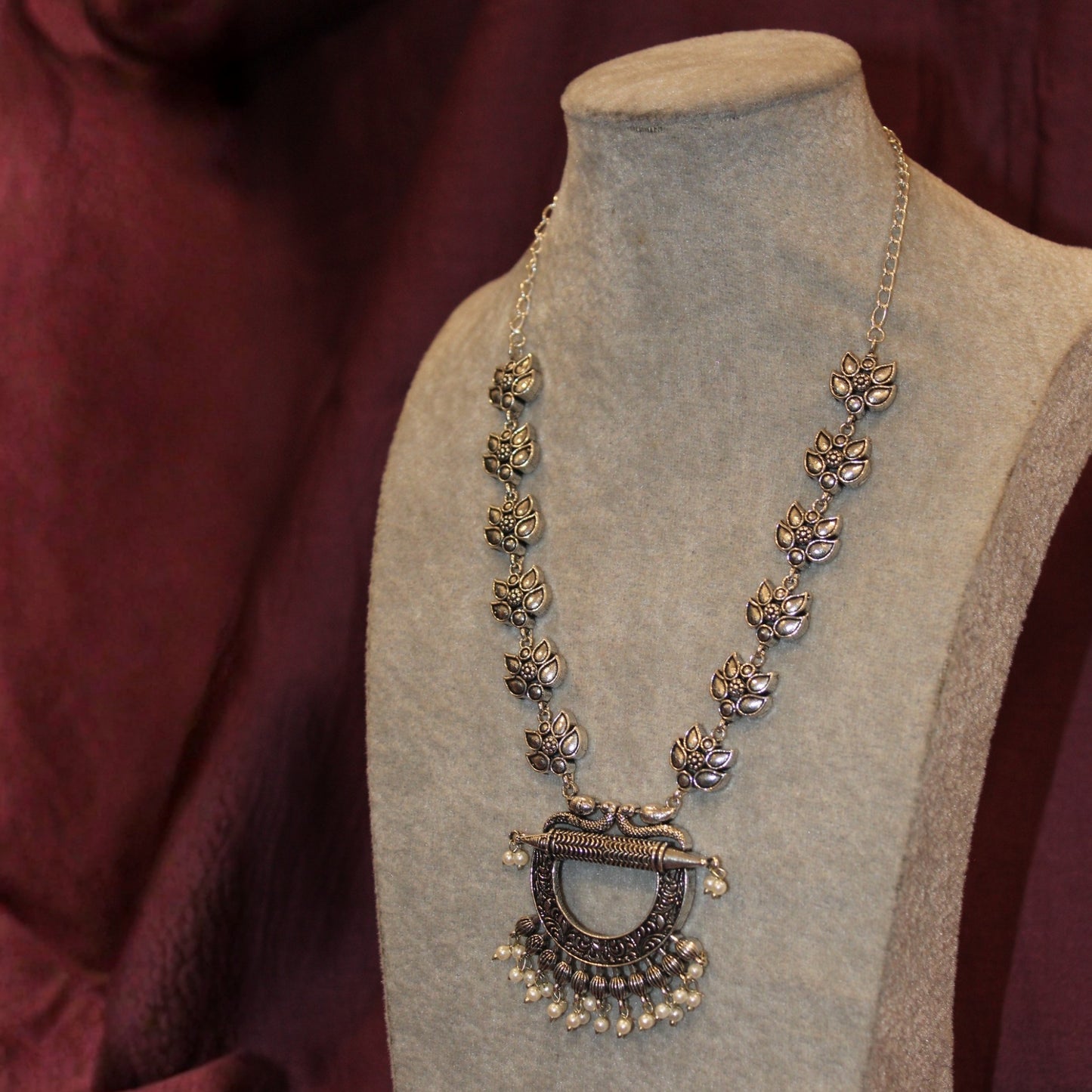 Floral Silver Necklace Set