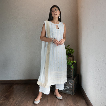 Off white embroidered Kurta set with Dupatta