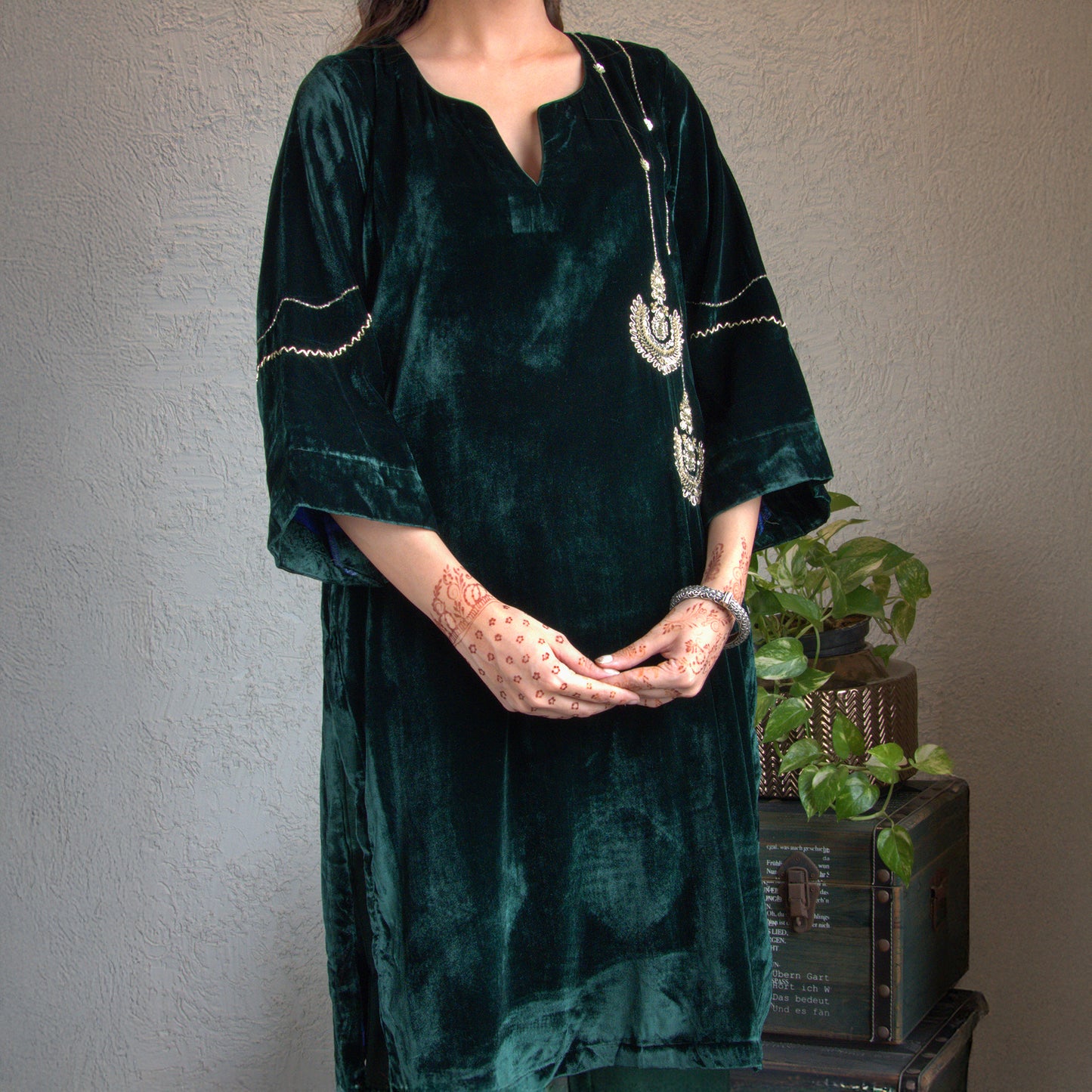 Green Velvet Chandbala Kurta set with dupatta
