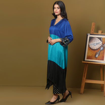 Color block kurta set with sleeves detailing