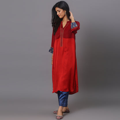 Color block kurta with detailing on sleeves
