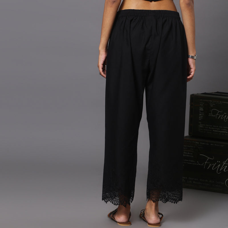 cotton ankle pants in lace and cutwork fabric