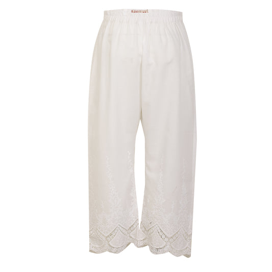 Cotton ankle pants in lace and cutwork fabric