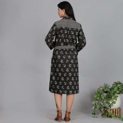 Grey printed cotton shirt dress with a belt