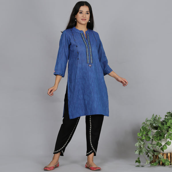 Blue Solid short kurta with neck detailing