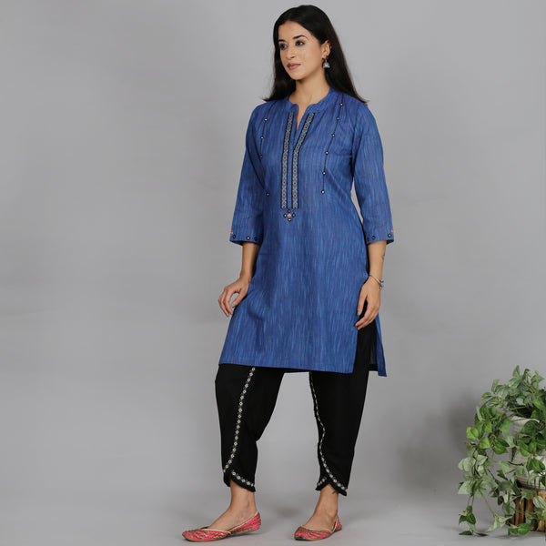 Blue Solid short kurta with neck detailing